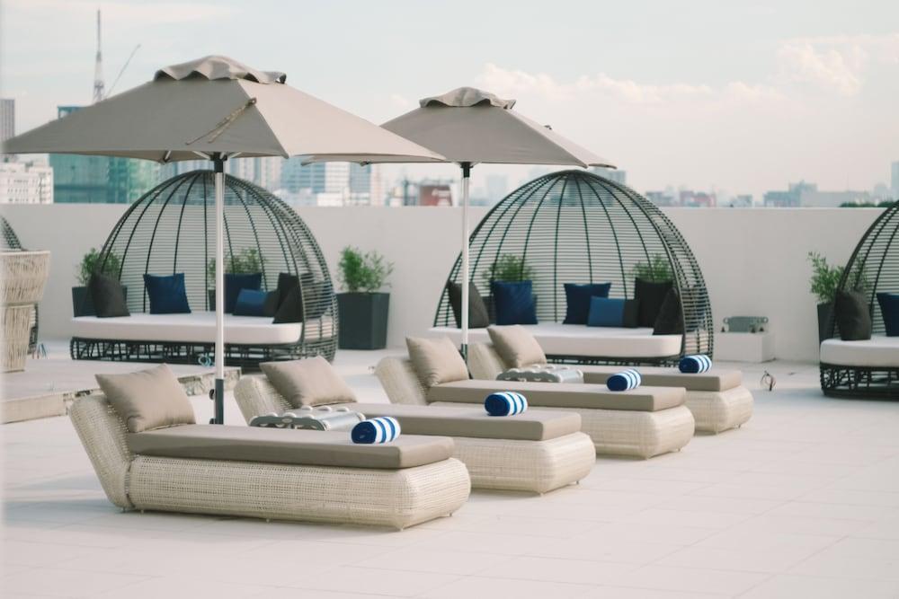 Seda Vertis North Cidade Quezon Exterior foto The rooftop pool at the hotel